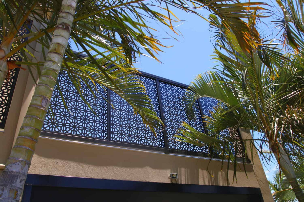 Geo Criss Cross Corten | Architectural Metal Screen Pattern official installation scene 3
