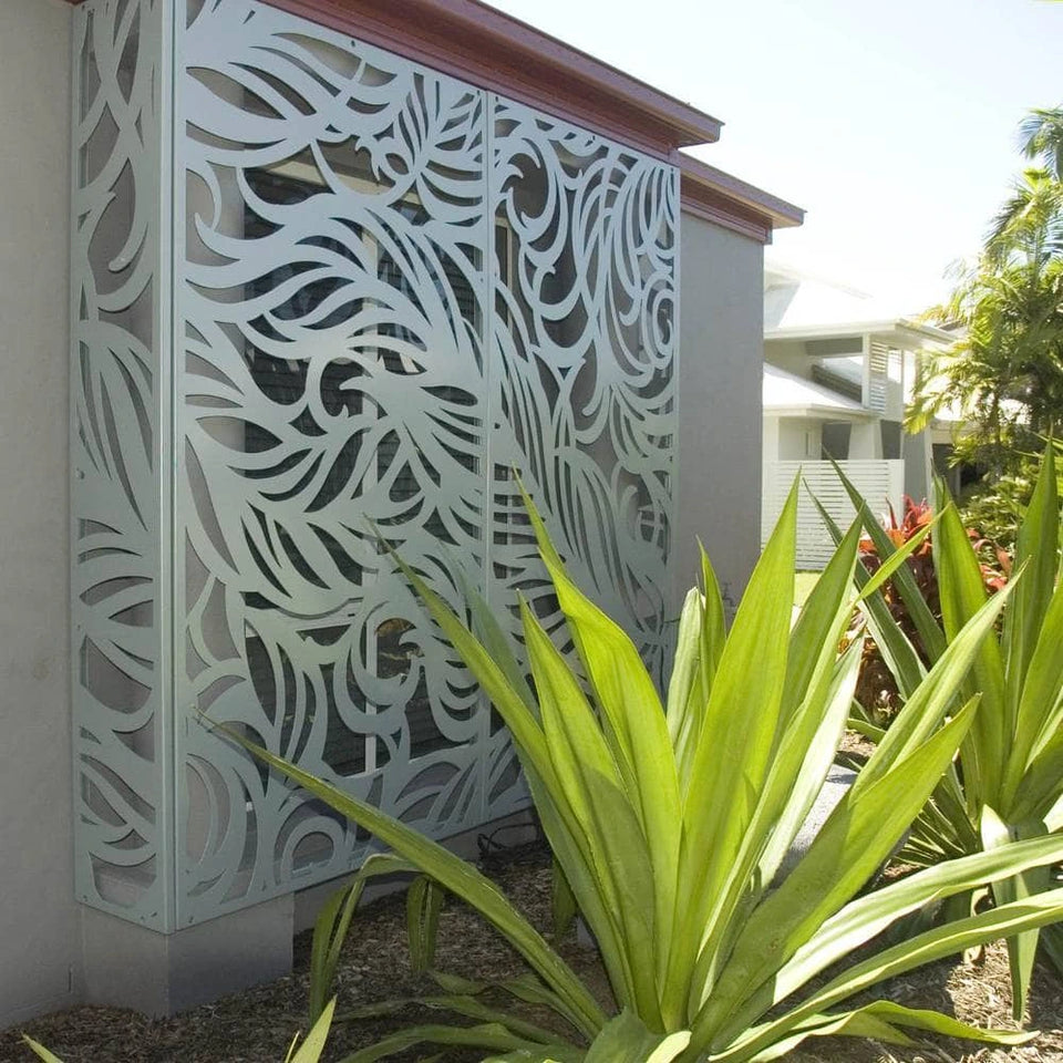 Outdoor privacy screen panel